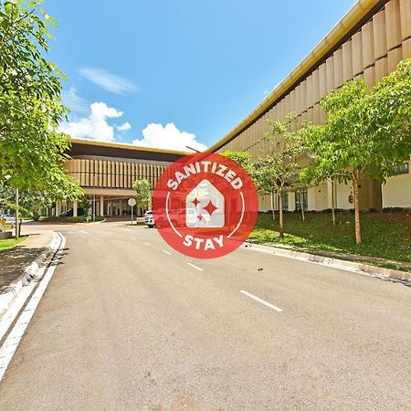 Capital O 90614 Cvia Ummul Hotel Padang Besar Dış mekan fotoğraf