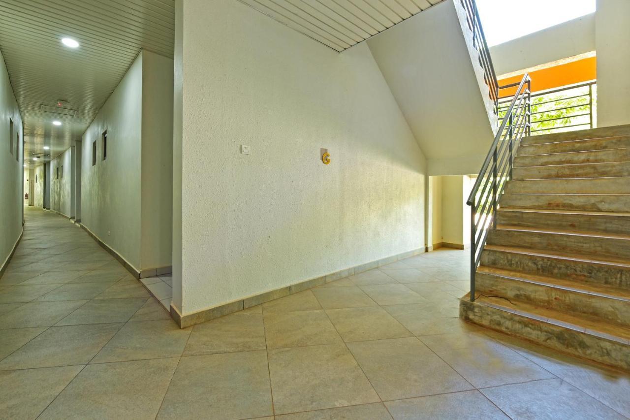 Capital O 90614 Cvia Ummul Hotel Padang Besar Dış mekan fotoğraf