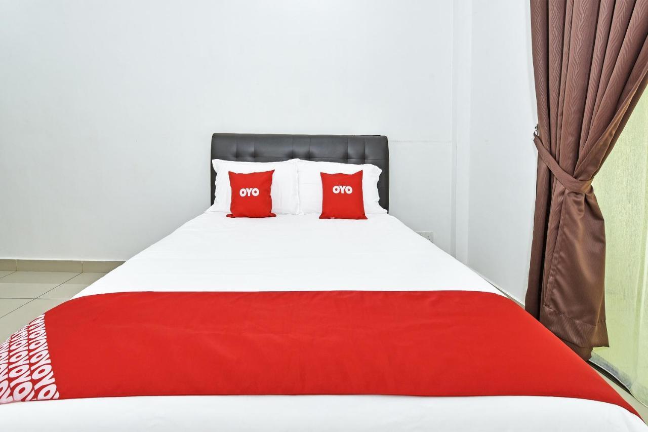 Capital O 90614 Cvia Ummul Hotel Padang Besar Dış mekan fotoğraf