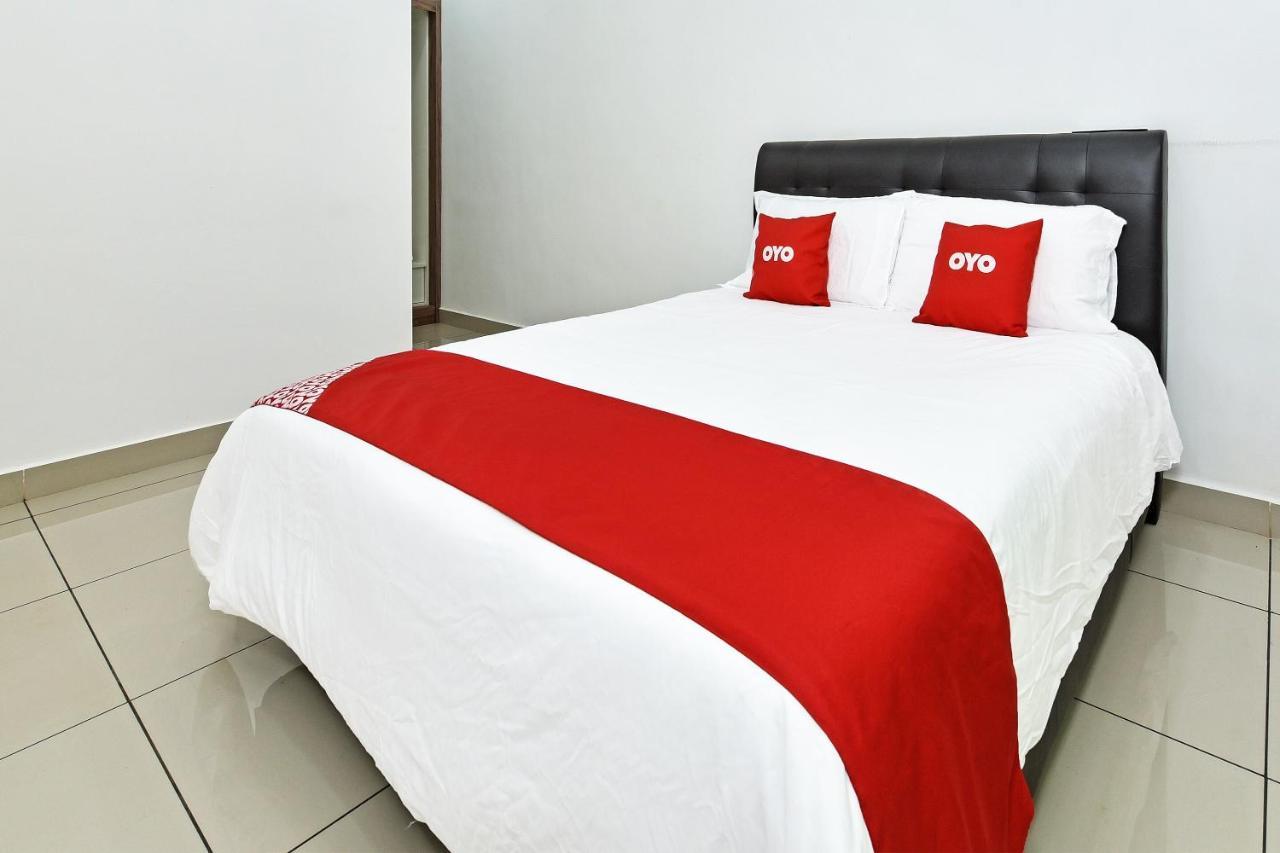 Capital O 90614 Cvia Ummul Hotel Padang Besar Dış mekan fotoğraf