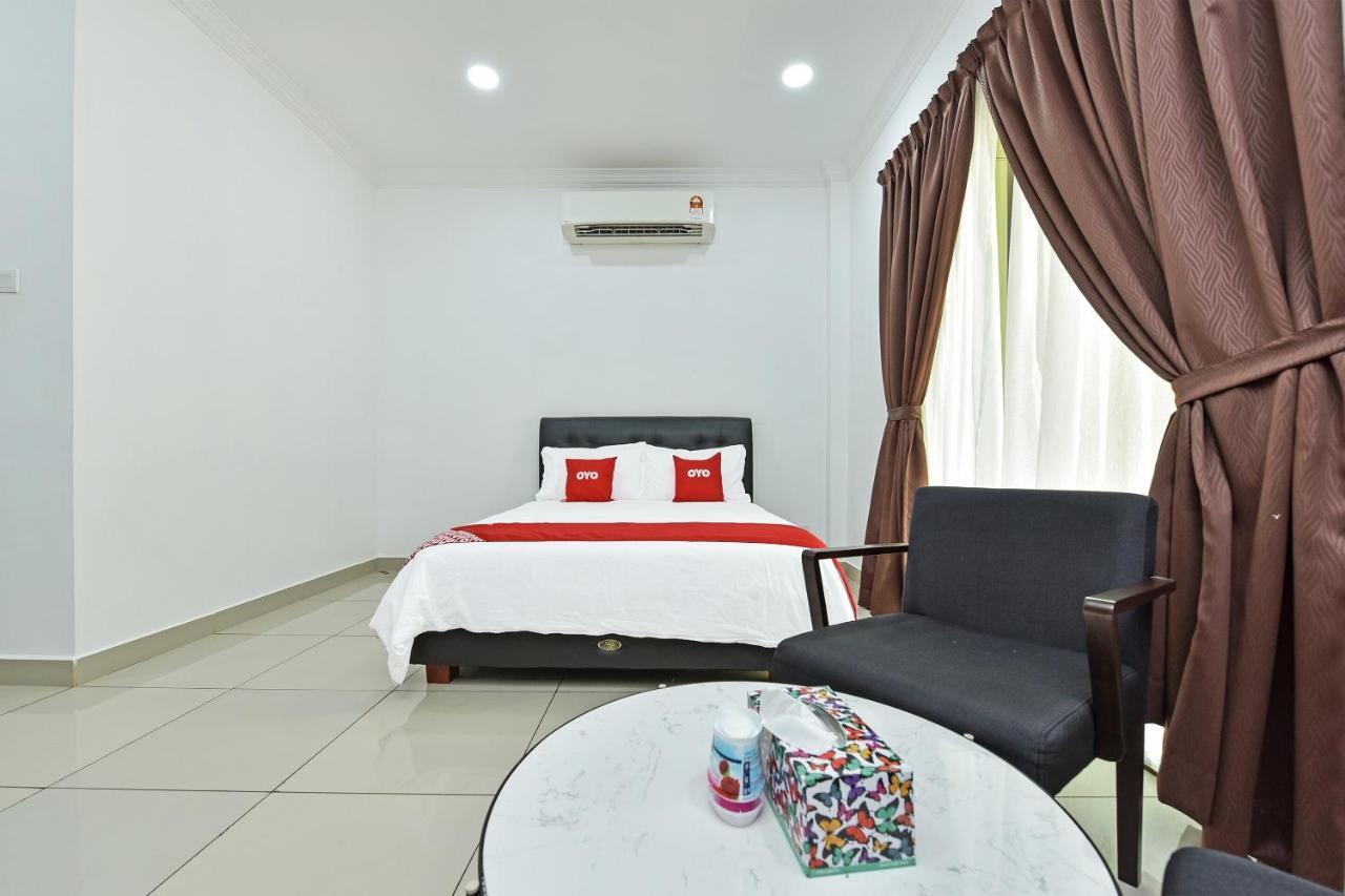 Capital O 90614 Cvia Ummul Hotel Padang Besar Dış mekan fotoğraf
